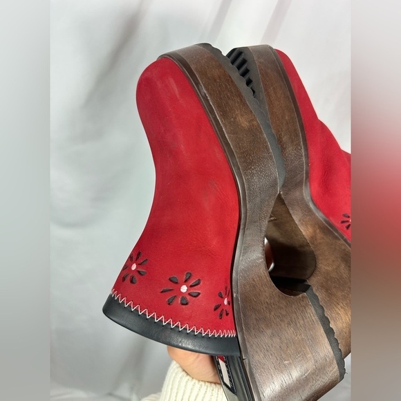 Y2K Tommy Hilfiger red suede wood clogs size 8.5 - Picture 13 of 15